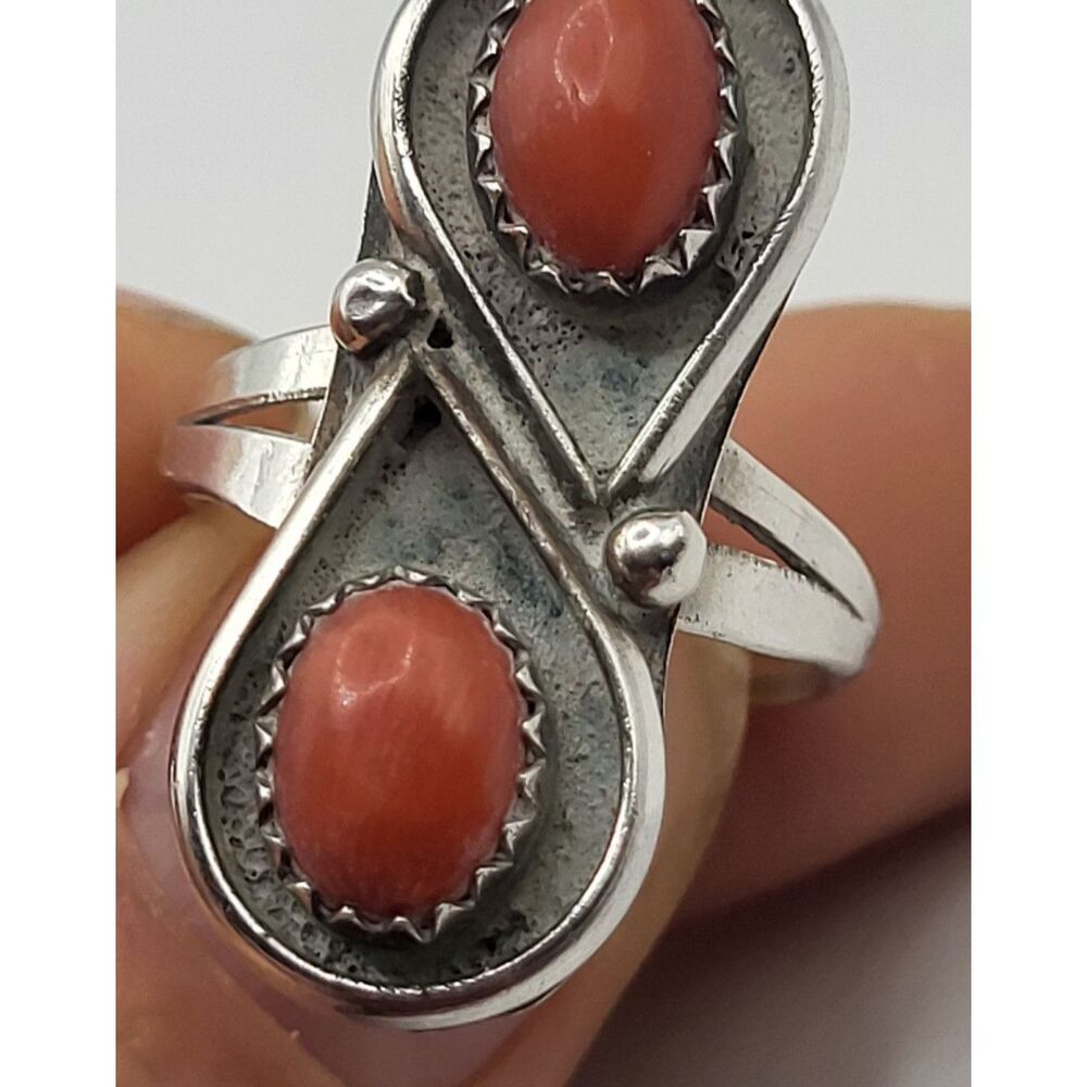Old Vintage Navajo Sterling Silver Tear Drop Coral Ring Size 6.5 - Picture 4 of 4